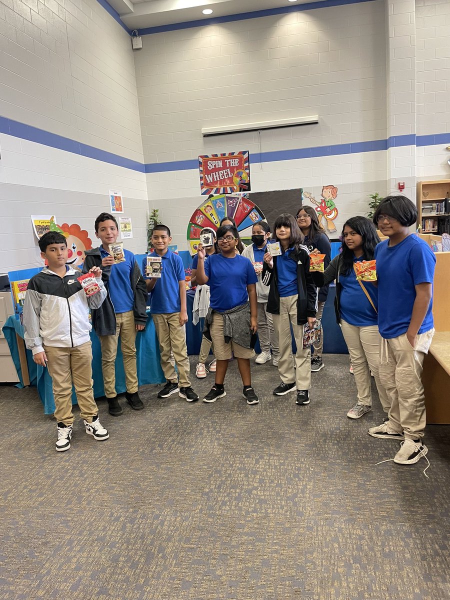 huertajaz_'s tweet photo. So proud of my students 🥳❤️ #read #library @libraryharwell @HMSLionPride https://t.co/lksrrBNkNI