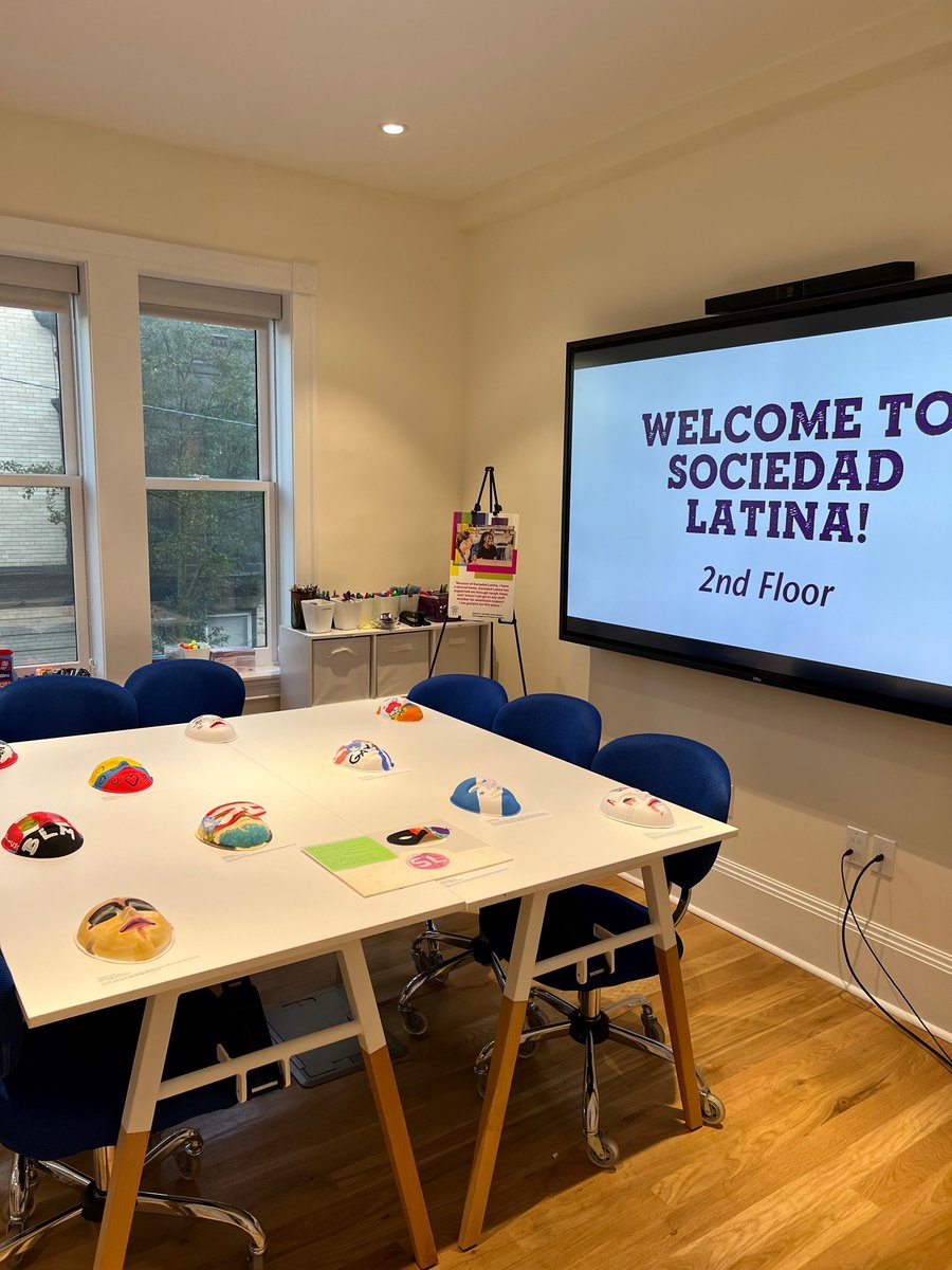 BUCommunity_'s tweet photo. ¡Felicidades! to our friends at @SociedadLatina on their gorgeous new space! We had a great time celebrating over 50 years of Sociedad Latina's impact in the community and look forward to the next 50. Thank you for all your do for #Boston's Latine youth and families! https://t.co/dJpiYZohRc
