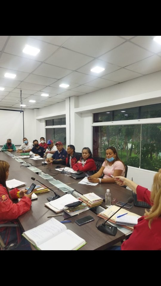 2/2 De igual forma se atendieron los Trabajadores de #IndustriasDiana, dónde se conversaron varios puntos entre ellos la Producción.