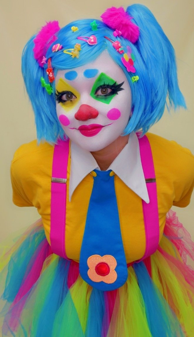 1 pic. serving you only the finest baloney & balderdash 🤡✨ https://t.co/MGoPl9yi74