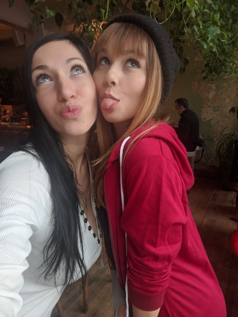 TW Pornstars - 1 pic. Hanna Orio. Twitter. Joyeux anniversaire à la