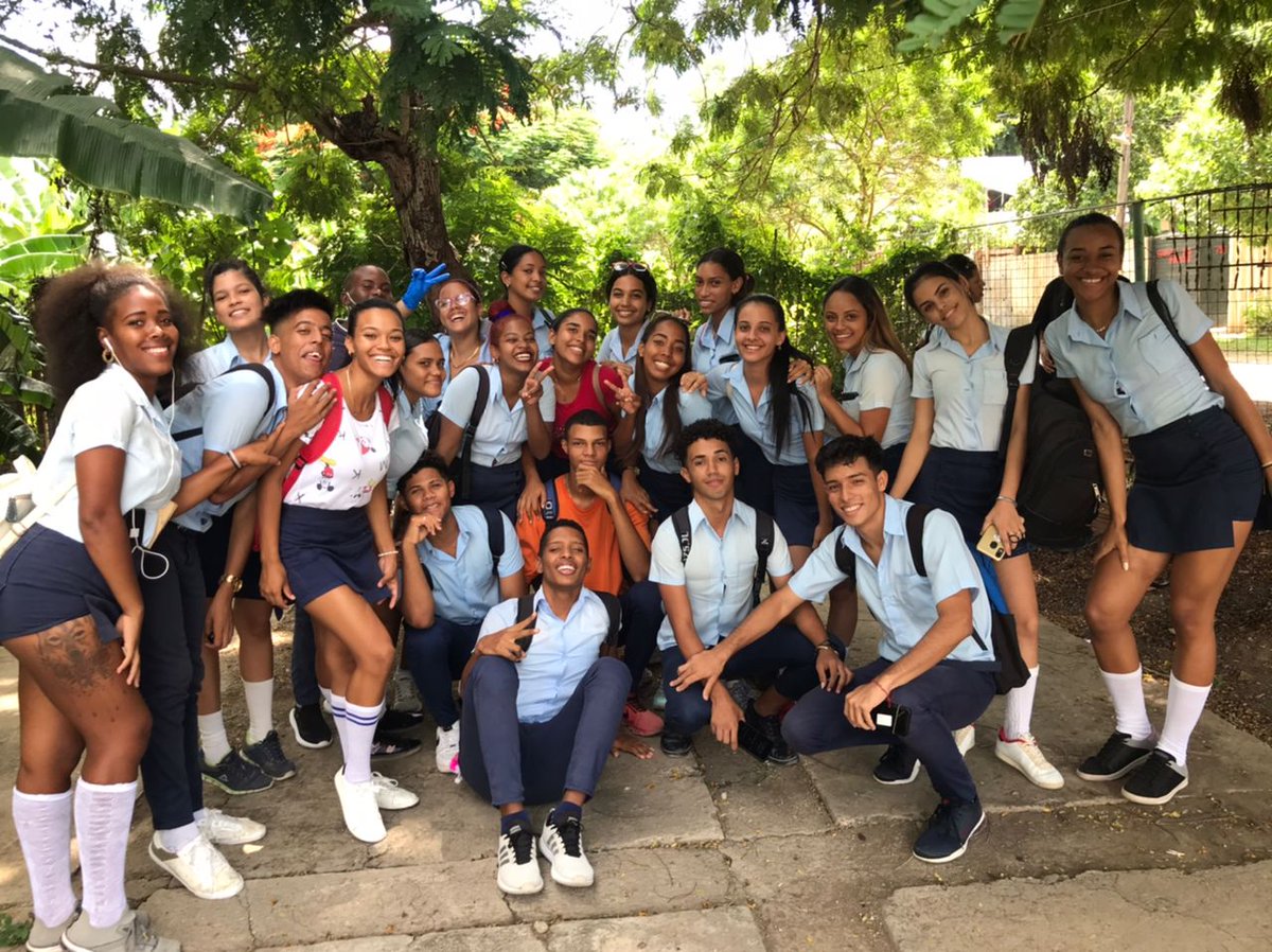 julio_albertoPO's tweet photo. Bachiller🎓: Meta cumplida✅🙌🏽🌟
@itsAstronauto @Nhowy_official 
@ChulaKg05 https://t.co/wgSepu4HvX