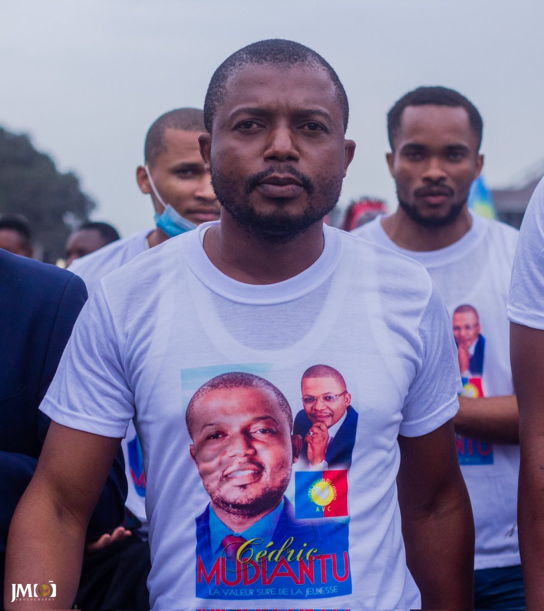 AVC_KINSHASA's tweet photo. Le manager, le secrétaire général Me @KasMagloire KASONGO, l'interfederal ville de Kinshasa @Fidelemzb MUZEMBE et plusieurs autres haut cadres du parti AVC effectuent les descentes au quotidien dans les différentes bases afin de redynamiser le parti.
@DidierBudimbu @Avc_Rdc https://t.co/uFvYApsbNT