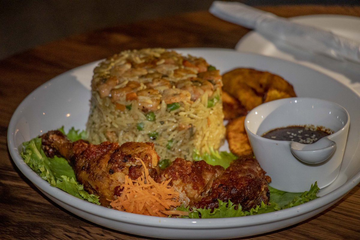 Beat79Lounge's tweet photo. There's no better way to start the weekend than with a plate of Grilled Chicken with Coconut Rice.😌

Sit back and relax while we serve you a delicious meal.

Visit our lounge this weekend.
#wike
#instagramdown https://t.co/FXjZWStsYp