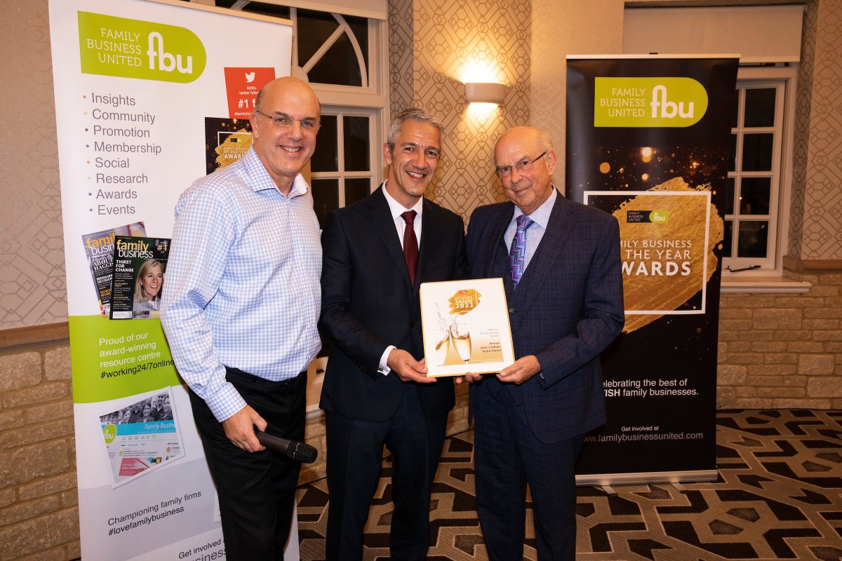 Two fantastic #FamilyBusiness winners from <a href="/wykefarms/">Wyke Farms</a> and <a href="/OfficialVV/">V A N £ S S A ™</a> #GBFamilyBizDay