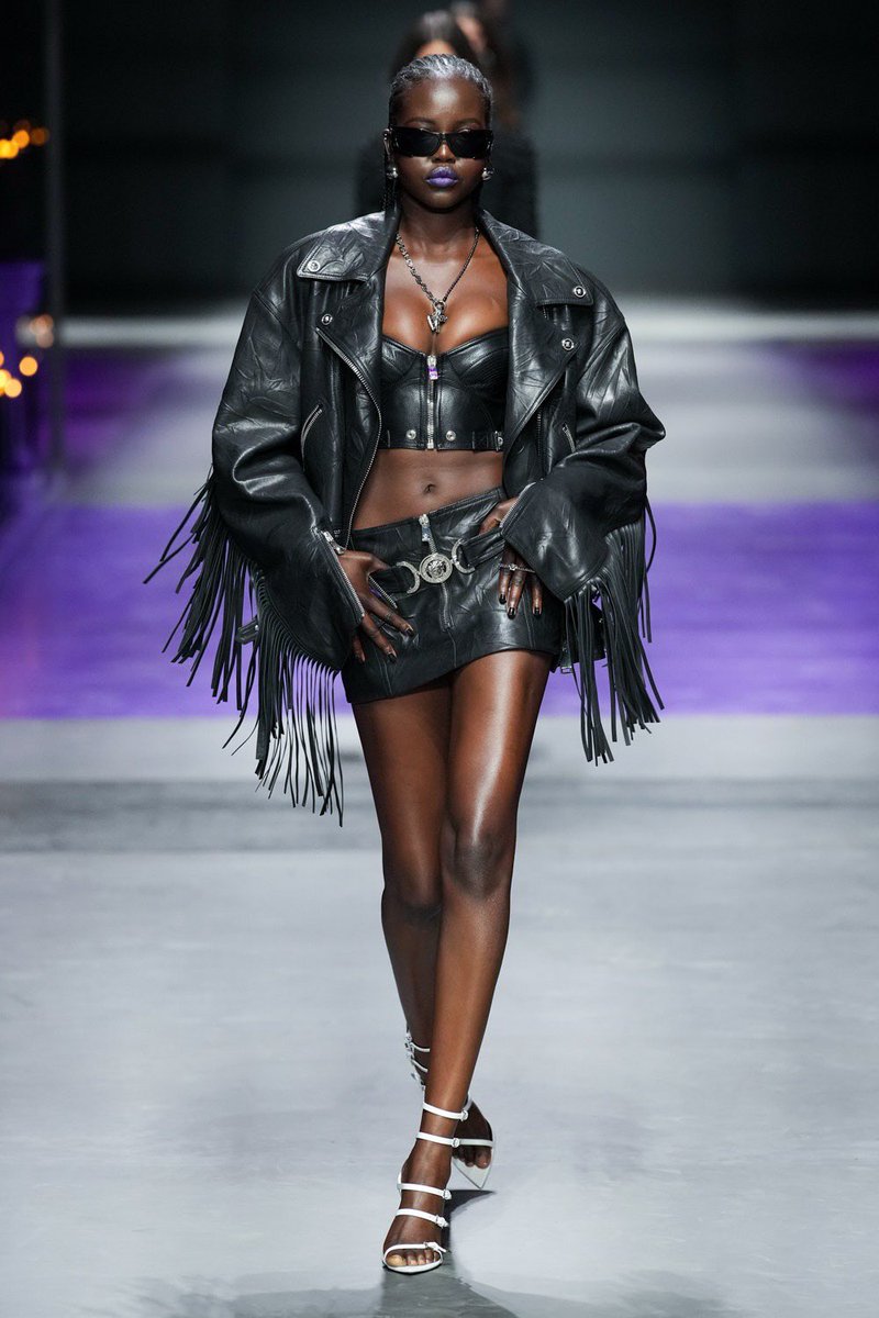 CoutureIsBeyond's tweet photo. Versace S/S 23 (credit: Filippo Fior/Gorunway) https://t.co/vOwlwn207q