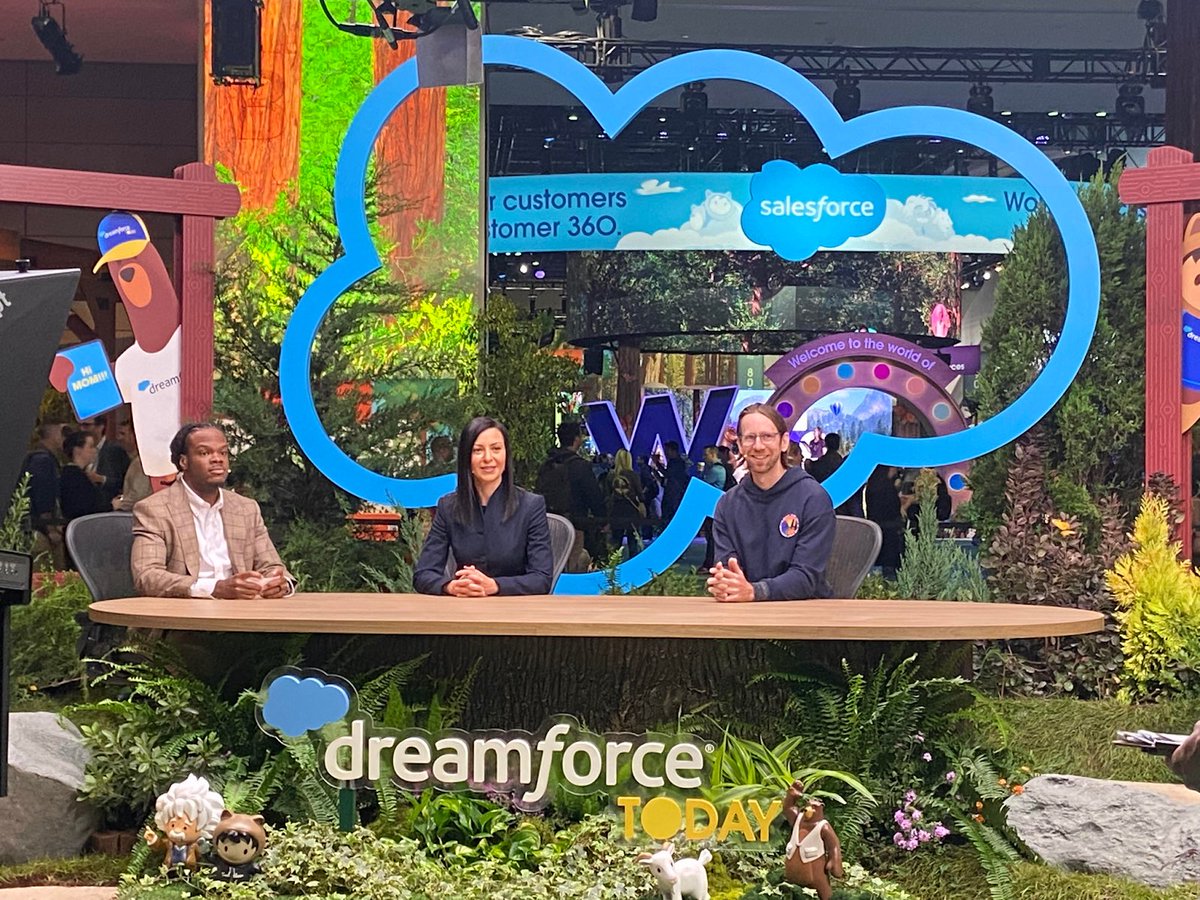 Thoroughly enjoyed the lively conversation with @msweezey and @RashidBrown_ on the Salesforce Genie collaboration with @awscloud and Web3! #DF22