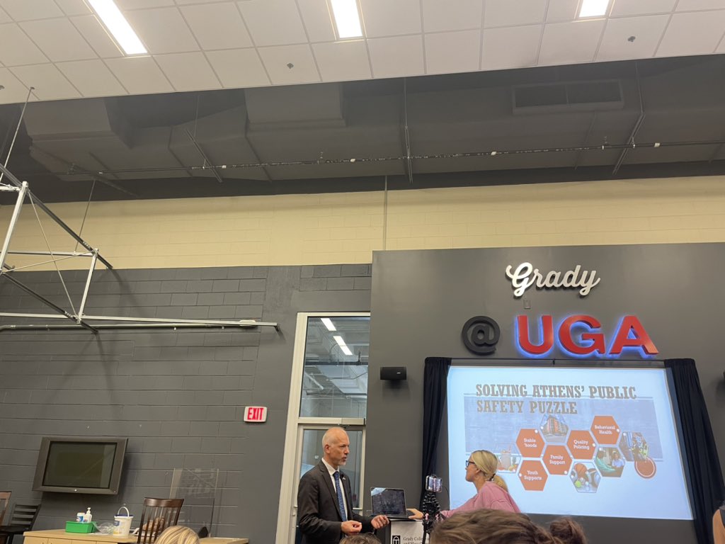jochancy's tweet photo. About to start a news conference with Mayor Kelly Girtz at The University of Georgia #uga #grady Very excited for this opportunity! https://t.co/nqU0mkHGg8