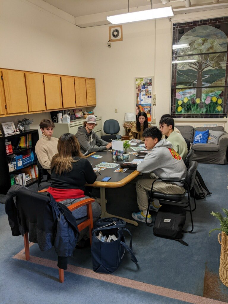 CushingCollege's tweet photo. Great visits on campus with @SCADdotedu and @UGABentley! Thank you for your time and information. #PoweredByCuriosity #PoweredByPeople #CushingCollegeCounseling #repvisits https://t.co/hvNUsuE9ZI