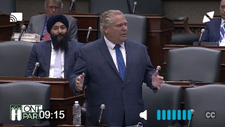 MikeCrawleyCBC's tweet photo. Just last month, when the Ford govt tabled its budget, it said the province was running a $13.5 B *deficit* for 2021-22 (fiscal year that ended in March.)
Today we learned the govt actually ran a *surplus* of $2.1B.
That's a $15 B difference in a few weeks. https://t.co/bL2xZI3vj6