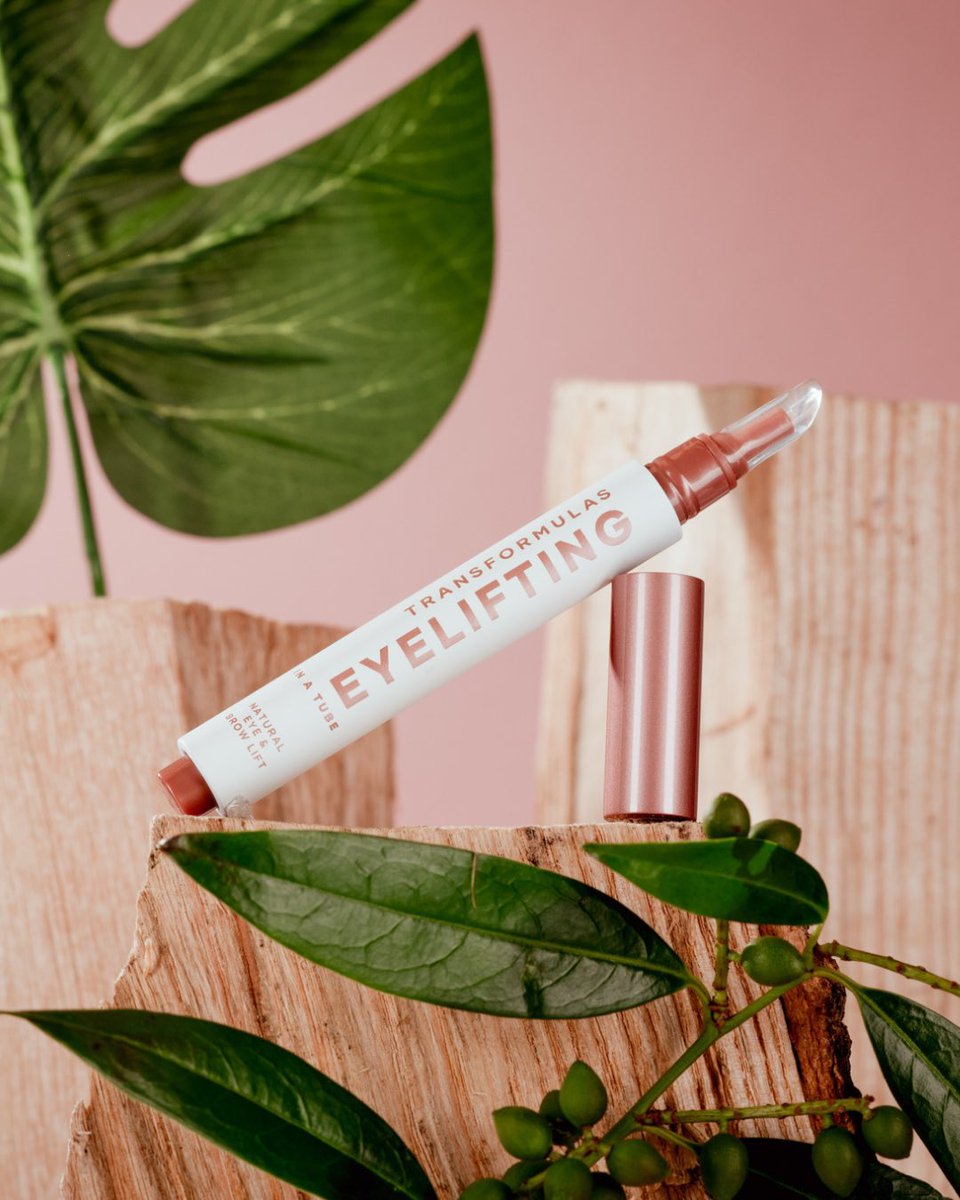 Transformulas's tweet image. Lift your spirits AND your eyes with our Eyelifting in-a-tube! 👀

Are your under eye bags getting you down? Why not try our miracle product for that lifted look without the hassle of injectables! 💉😉

#eyelift #skincare #serum #eyecream #trending