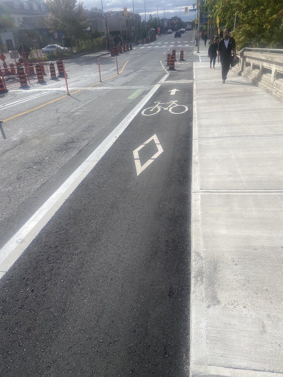envirocrewoos's tweet photo. Great to see progress on the Bank Street bike lane. A step in the right direction! https://t.co/GXpMxEHbA1