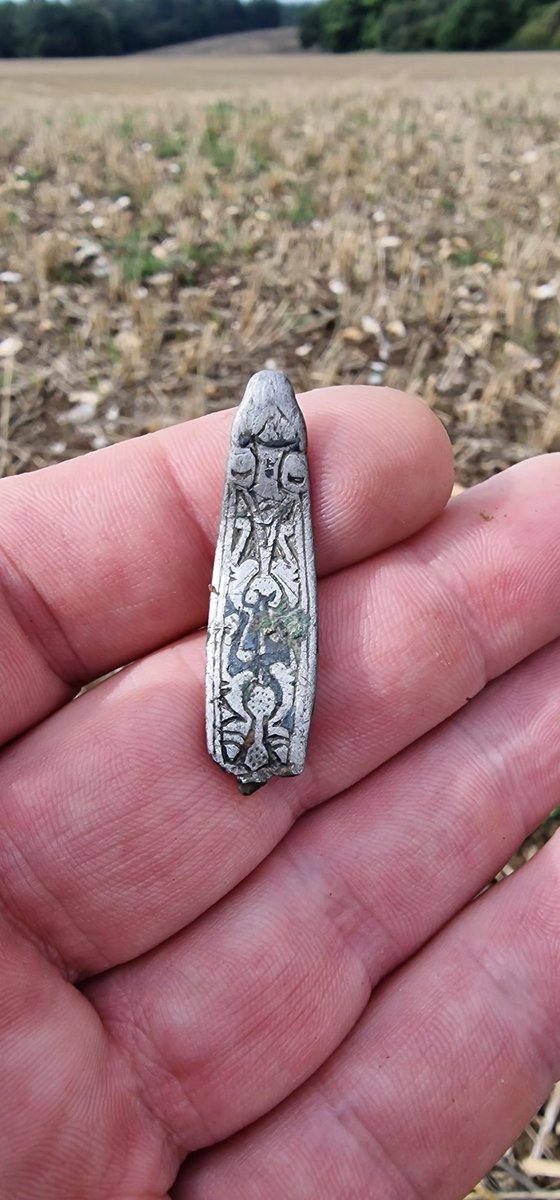 ManiekGolden's tweet photo. Anglo-Saxon silver strap end Xp Deus II #wykrywacz @xpmetaldetectors  #history #museum #thames #mudlark #mudlarking #YouTube #goldenmaniek  #passion #hobby #xpdeus #metaldetecting  #strapend #extremely #silver #anglosaxon  #medieval https://t.co/84MfneMoN5