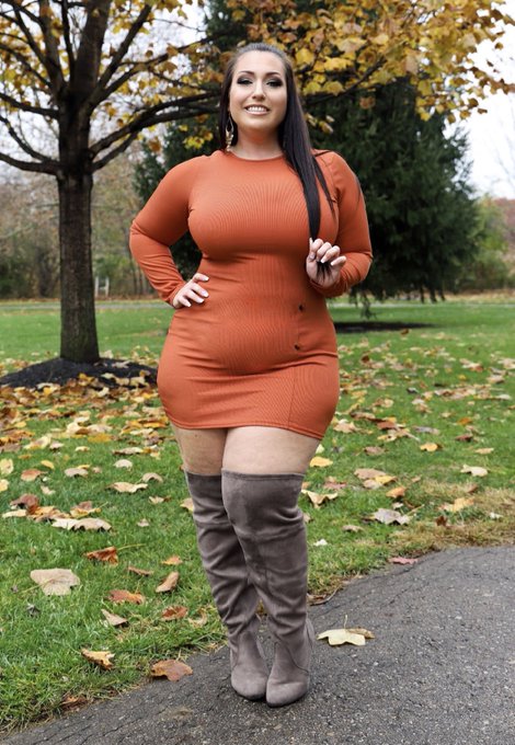 Thick girl season is here ? https://t.co/OBSKdc46Px