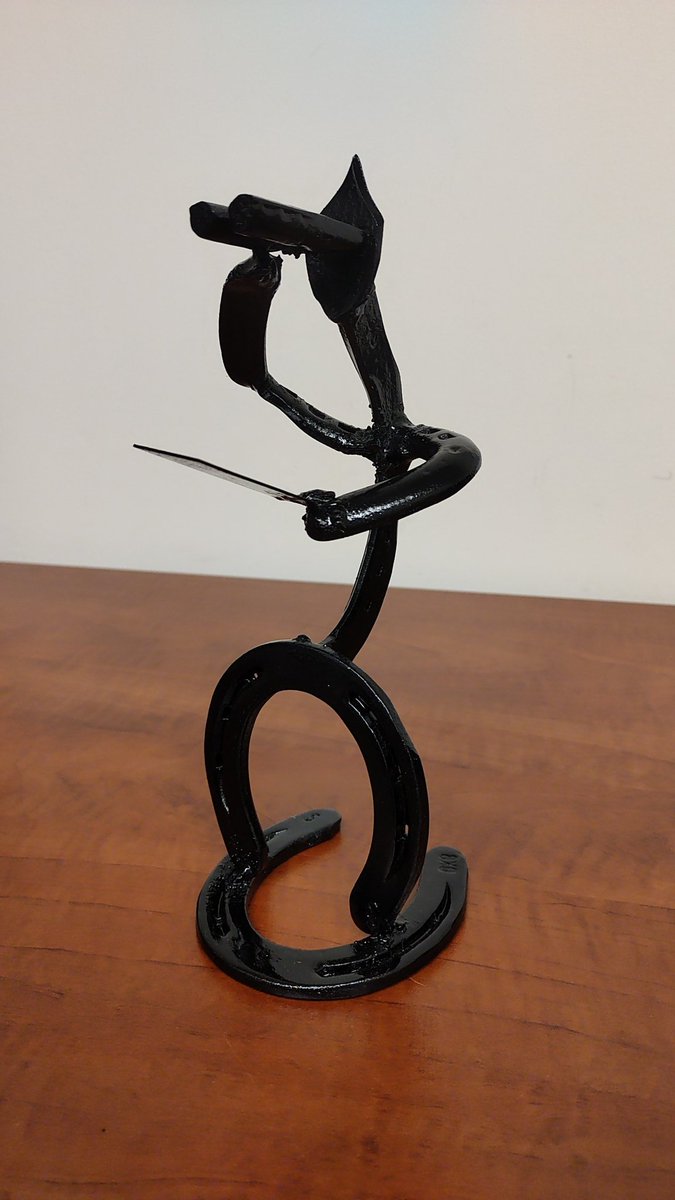 ... this is a pretty awesome gift from the Southern Tier Amateur Club at #TiogaDowns. They really nailed my hair 😜