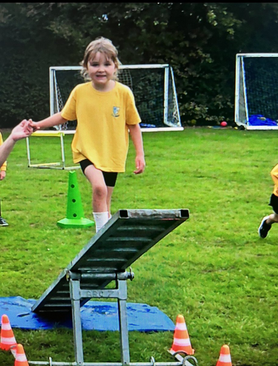 StNicholasCofE's tweet photo. An amazing day with @BrownesBootcamp 
The children had so much fun, they showed great courage and determination! Thank you so much for coming to see us 😊 https://t.co/jGjVf889zf