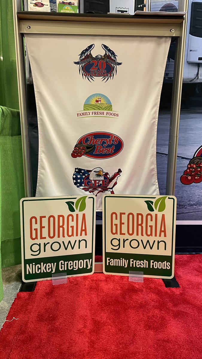 NickeyGregoryCo's tweet photo. Booth #304 is ready for the @ProduceCouncil #SouthernInnovations! Doors open at 1pm. https://t.co/ki484k4fSJ