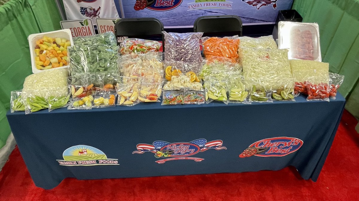 NickeyGregoryCo's tweet photo. Booth #304 is ready for the @ProduceCouncil #SouthernInnovations! Doors open at 1pm. https://t.co/ki484k4fSJ