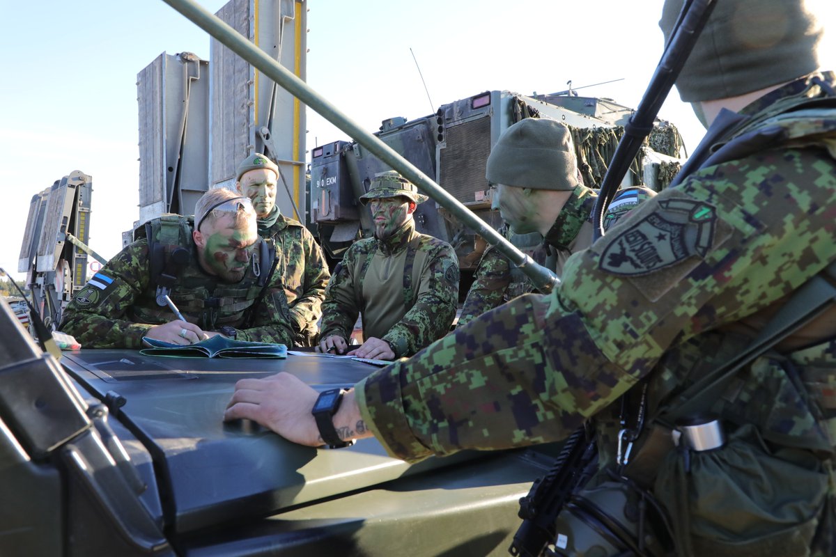 Kaitsevagi's tweet photo. 2800+ reservists were invited to SNAPEX "OKAS2022", Sep. 22-28. Exercise "OKAS" takes place every autumn. Participants are called up with no prior notice. Reserve-based πͺπͺ defence model requires reservists to be ready, to react and participate in military exercises at all times. https://t.co/MfroriIO0d