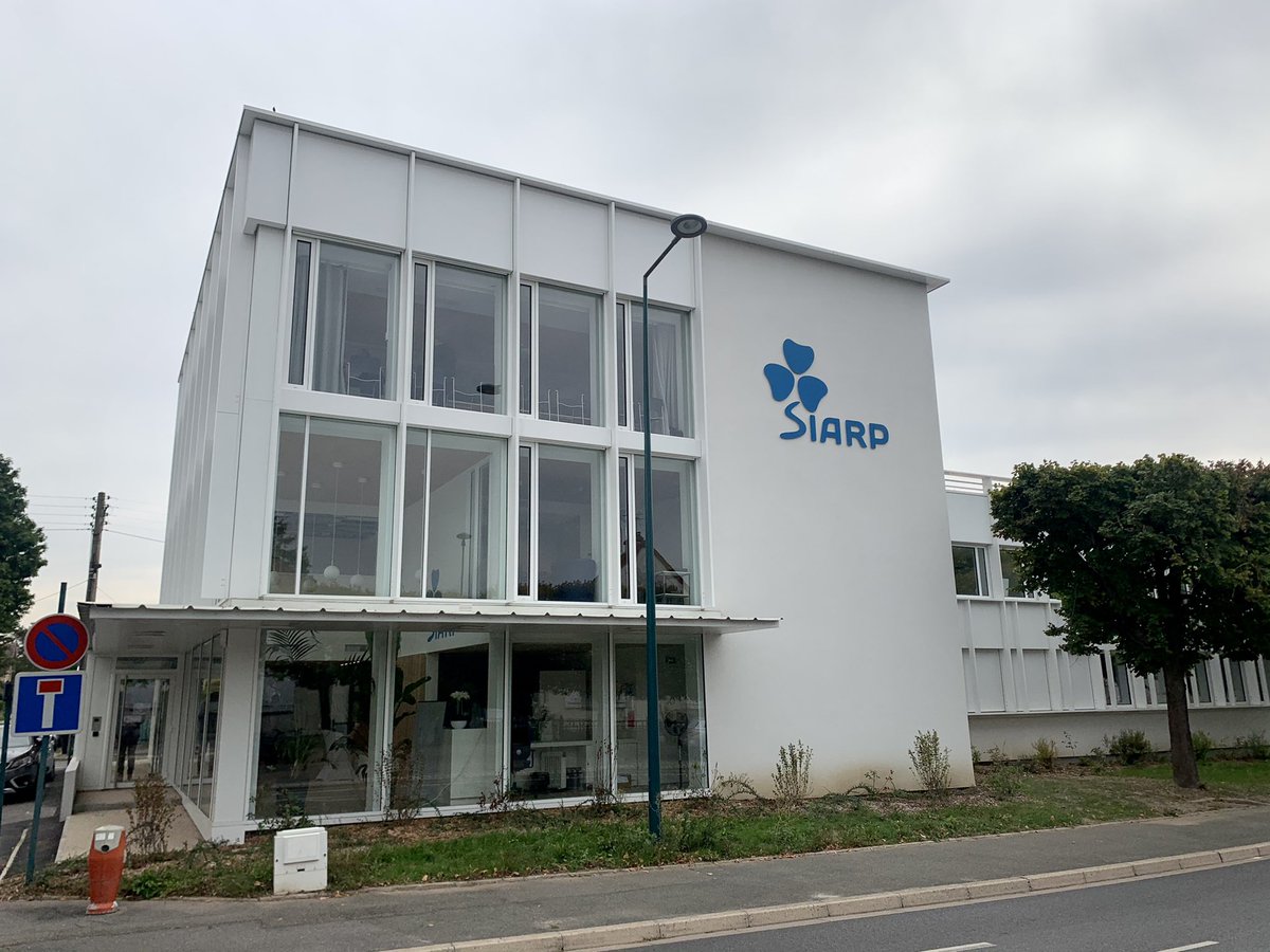 alexandrepueyo's tweet photo. J’étais ce matin à l’inauguration des nx locaux du #SIARP
Notre eau 💧 est potable & l’eau que nous rejetons est traitée grâce à eux !
🔵43 communes dont #Cergy-Pontoise
🔵16 stations d’épuration dont celle de #Neuville
🔵900 km de réseau
🔵240 000 habitants https://t.co/c6NjiUhQKZ