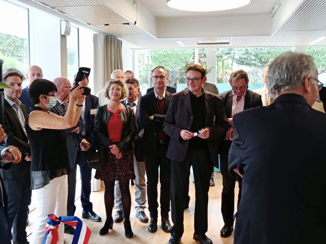 alexandrepueyo's tweet photo. J’étais ce matin à l’inauguration des nx locaux du #SIARP
Notre eau 💧 est potable & l’eau que nous rejetons est traitée grâce à eux !
🔵43 communes dont #Cergy-Pontoise
🔵16 stations d’épuration dont celle de #Neuville
🔵900 km de réseau
🔵240 000 habitants https://t.co/c6NjiUhQKZ