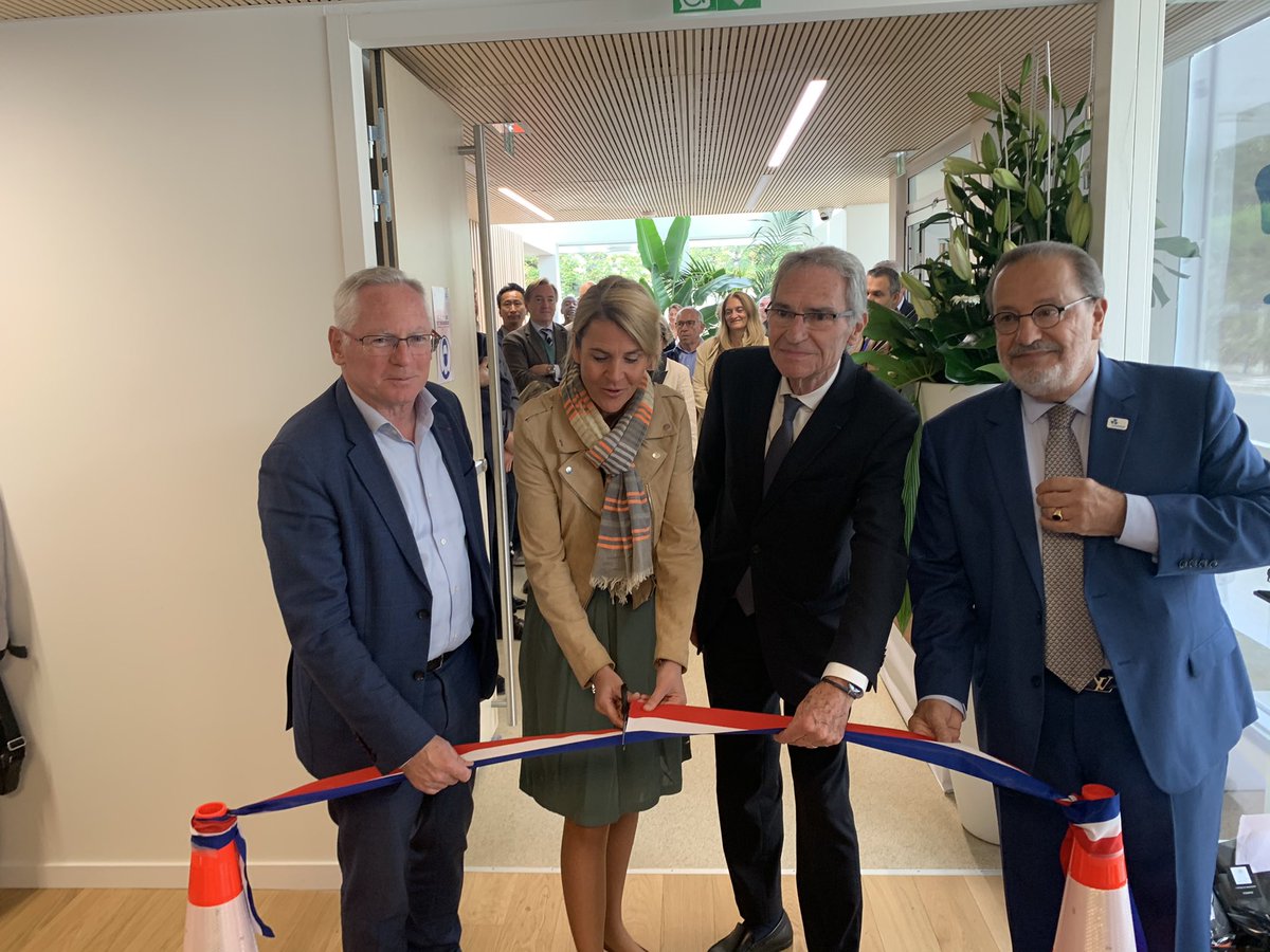 alexandrepueyo's tweet photo. J’étais ce matin à l’inauguration des nx locaux du #SIARP
Notre eau 💧 est potable & l’eau que nous rejetons est traitée grâce à eux !
🔵43 communes dont #Cergy-Pontoise
🔵16 stations d’épuration dont celle de #Neuville
🔵900 km de réseau
🔵240 000 habitants https://t.co/c6NjiUhQKZ
