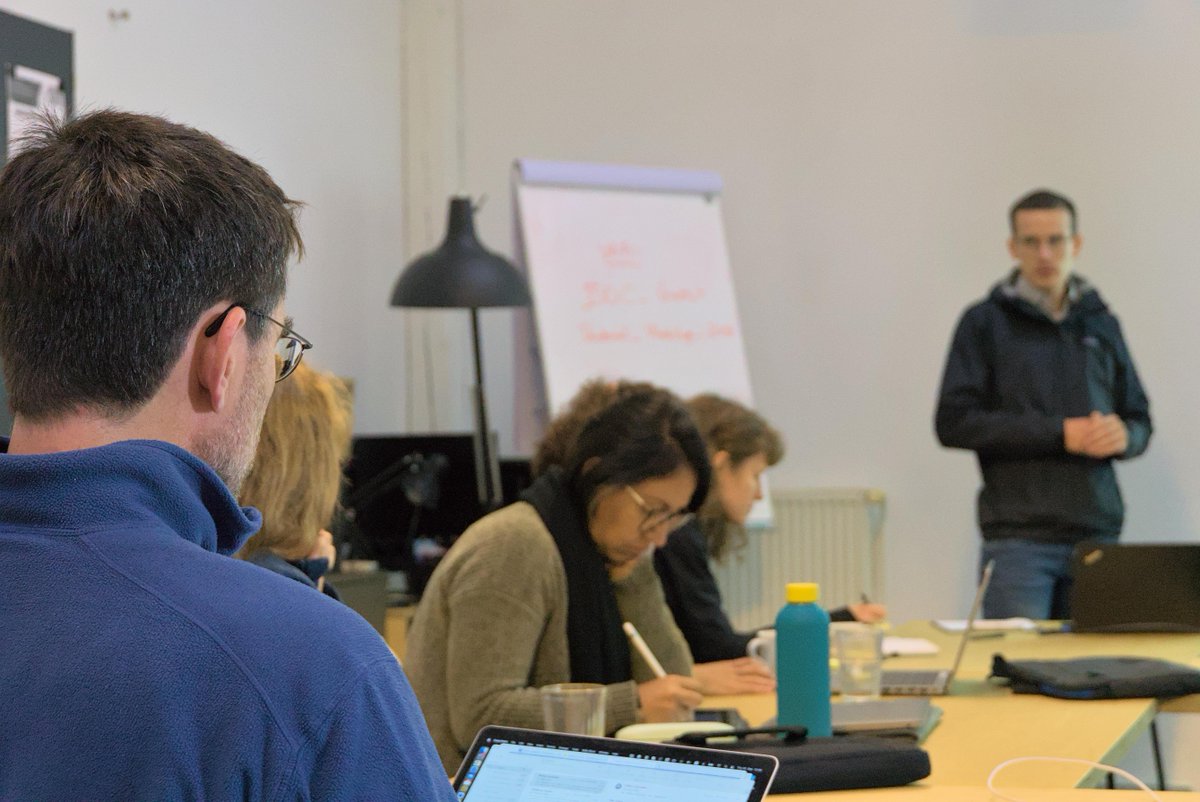ISDCBerlin's tweet photo. Some 📸 from the last 2 days of the @VfS_econ annual #workshop!

12 PhD students presented their research and honed their skills through discussions with their peers and supervisors from across Germany.

It was a pleasure to host such a talented group!

@igz_leibniz @IATD_HU https://t.co/h0QciVMcdL
