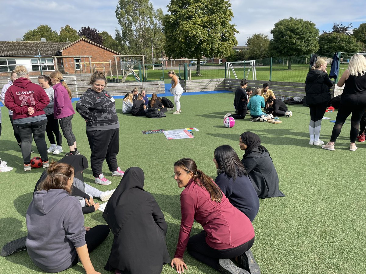 vphalsall's tweet photo. An absolute pleasure delivering a day of @TheFAPEteam CPD with top level energy, engagement and enthusiasm from @Cheppingscitt trainee teachers. Take those key messages into your lessons next week everybody #PE #PlayExplore #HolisticDevelopment #GamesToEngage 😁👊 https://t.co/njt9tDKBk2