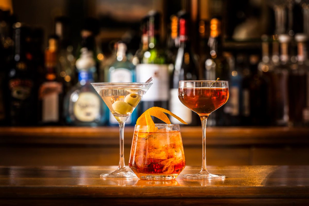 MerrionHotel's tweet photo. Culture & Cocktails?? 😊🎵🎷
We have them both in The Cellar Bar tonight!
Hope to see you on the trail!
#culturenight #cellarbar https://t.co/Cz6LfSbuTh