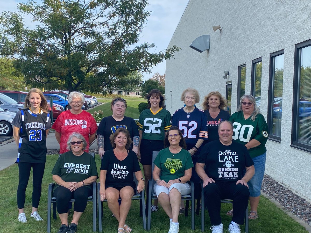 MapleRidgeFarms's tweet photo. Game on! Last week, we supported our favorite teams on the Farm by wearing their apparel. What's your favorite team, friends? π£ #promofam https://t.co/gwqqqCc6ZE