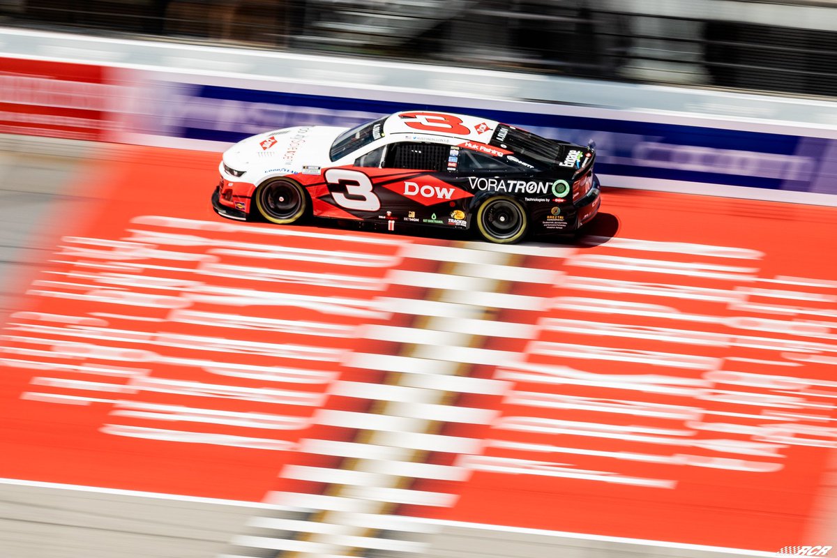 RCRracing's tweet photo. We depend on @DowNewsroom to make the 3 car faster, lighter and more precise, but did you know that Dow technology can be found in your everyday life as well? Click the link below to learn how Dow makes your drive to the office safer. #DowScienceFriday
 
https://t.co/jHMDEBUgLr https://t.co/ZedRPuJ9uX