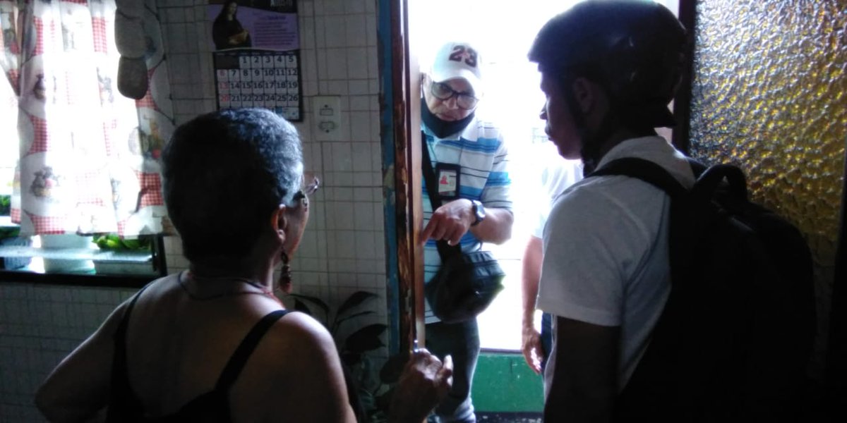 ImvihSucre's tweet photo. #21Sep, funcionario de (IMVIH-SUCRE), en acompañamiento del Presidente de Fundación "José Ángel Lamas", junto a una cuadrilla de Hidrocapital, realizaron inspección a la Zona Colonial de Petare específicamente al callejón Z. 
@JoseVRangelA 
@GabrielaEsSucre https://t.co/wIvTBK4I8z