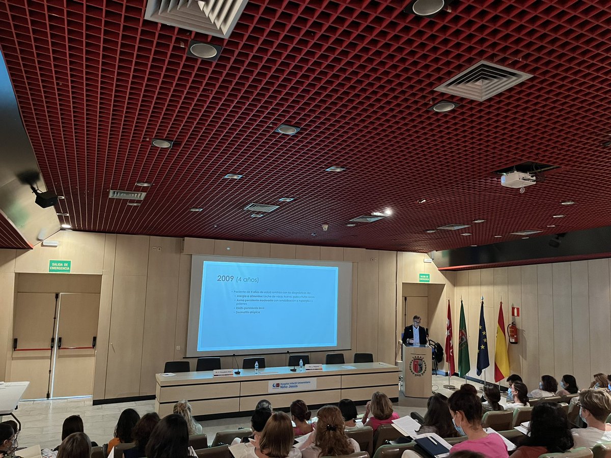 El Dr.<a href="/EscuderoCarmelo/">Carmelo Escudero</a> nos explica como siempre de forma impecable el uso de omalizumab en la ITO en alergia grave a leche, en la VI edición del curso de patología alérgica compleja en población infantil.#alergia #anafilaxia