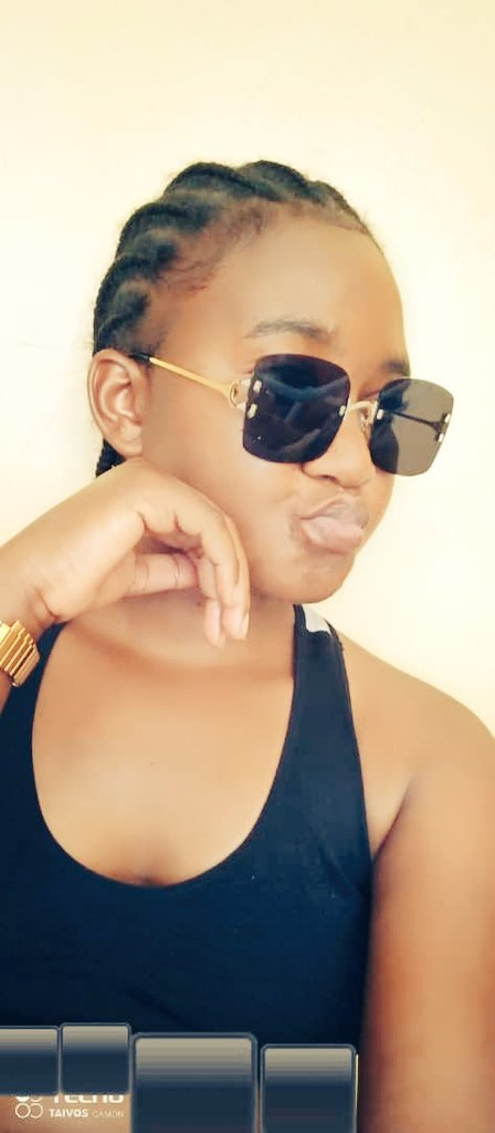 Futurecelebrit7's tweet photo. Don't mind my Jelita 🤭🤭 just like 🙏
#TECNO #TECNOmoments #TECNOforZambians https://t.co/eTLYG0HQQM