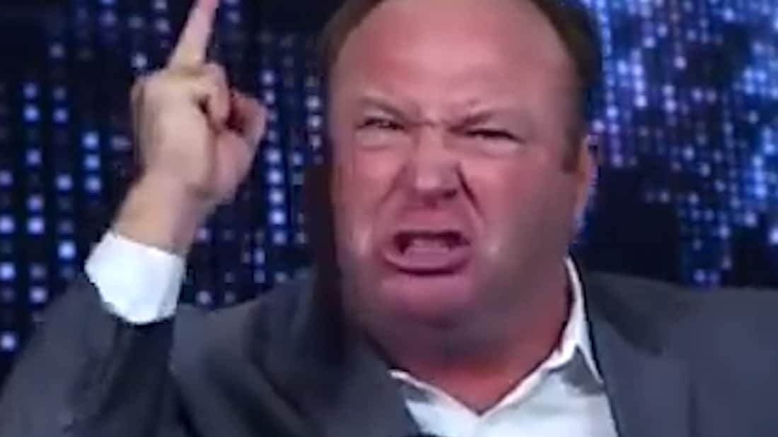 841920Meema6's tweet photo. That's the first smart thing he's done
He finally realized there's only 2 ways Traitor Alex Jones acts:
Crying
Ranting
When will we finally put him behind bars?
#AlexJonesForPrison https://t.co/VNxH4IjBn6