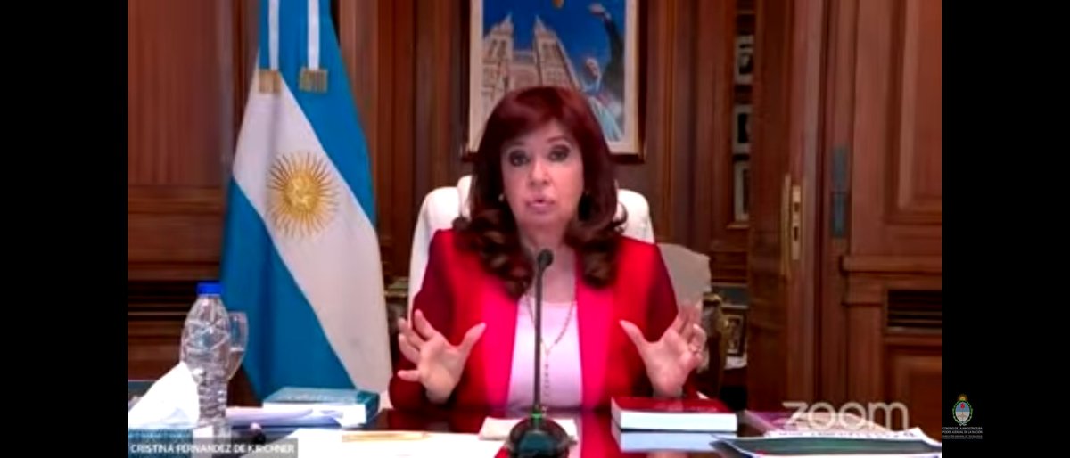 EmyEnRed's tweet photo. "Me siento en estado de indefensiòn". https://t.co/CbYmGZ2r0I