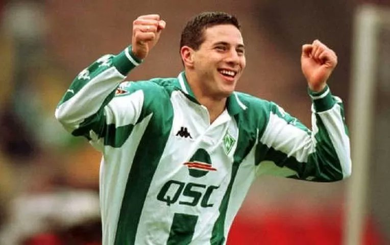 MarcialCossio's tweet photo. Seguro de que @pizarrinha merece una despedida como la que tendrá mañana. Gracias por tanto fútbol Claudio. https://t.co/7IYUDb0djq