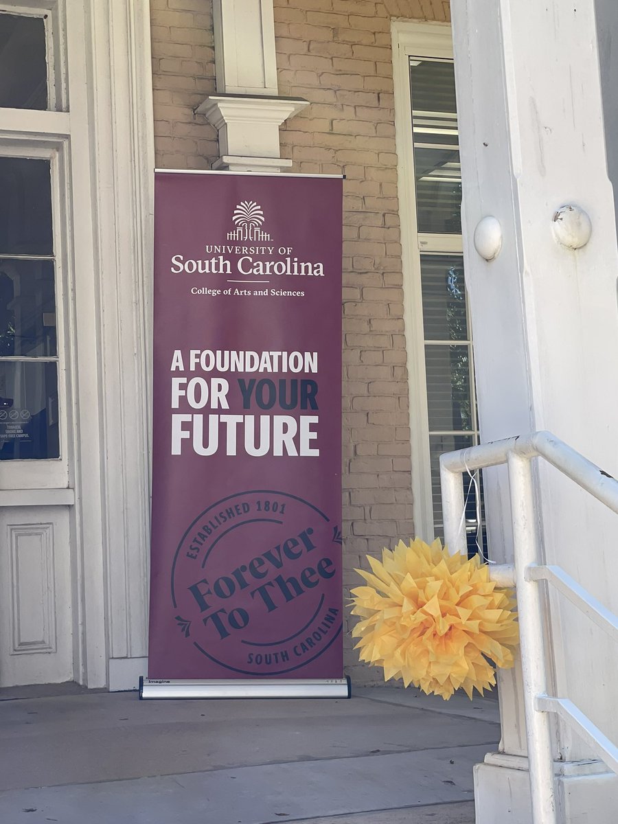 lydiafrass's tweet photo. Join us for Family Weekend Ice Cream at Flinn Hall @UofSC_CAS https://t.co/mTLSzVN1n2