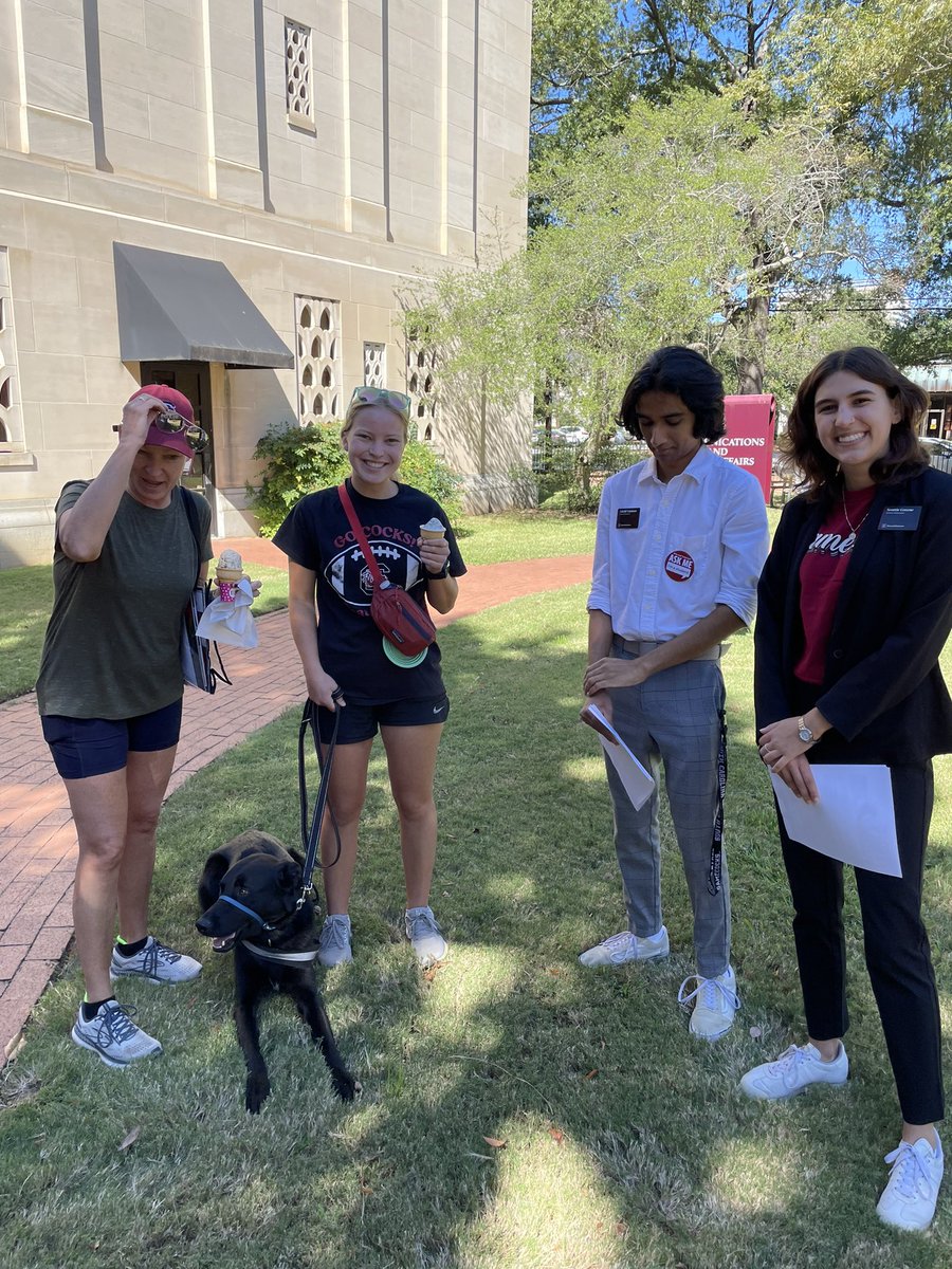 lydiafrass's tweet photo. Join us for Family Weekend Ice Cream at Flinn Hall @UofSC_CAS https://t.co/mTLSzVN1n2