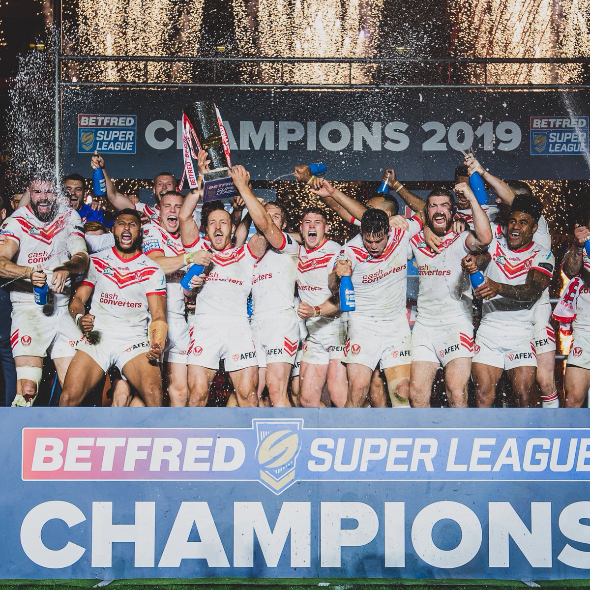 St Helens lift the Super League trophy in 2019.