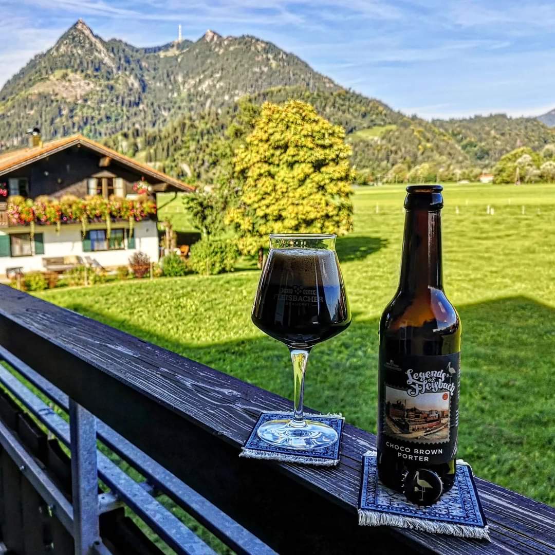 brunnenbraeu's tweet photo. Fleisbacher Brauerei - Legends of Fleisbach - Choco Brown Porter (****) 6,0%
#beerwithaview #beeronthecarpet
#fleisbacher #fleisbacherbrauerei #legendsoffleisbach #chocobrownporter #brownporter #porter https://t.co/CO8kuJ9Gz5