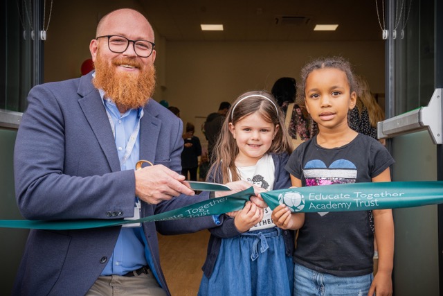 We are ending the week on a high! 
We conducted our first parent tour for Reception 2023 and yesterday was our official opening event. A big thank you to all of you who came and to our wonderful pupils, who took it all in their stride and made us proud. 
abbeyfarmet.org.uk/parents-commun…