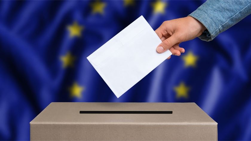 ADEL_PCNS's tweet image. 2018 ADEL alumnus Thomas Richter @tm_richter wrote an opinion for @PolicyCenterNS in 2019 on European elections 🇪🇺 &amp;amp; on how "EU #democracy is alive &amp;amp; well as the battle for Europe’s top jobs starts"

Read it here 🔗bit.ly/35FQ9LS