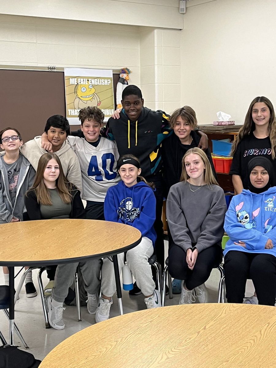 MrMikteaches's tweet photo. KORT Krew! #middleschoolisfun #KORT #ems https://t.co/94t3RJkZzV