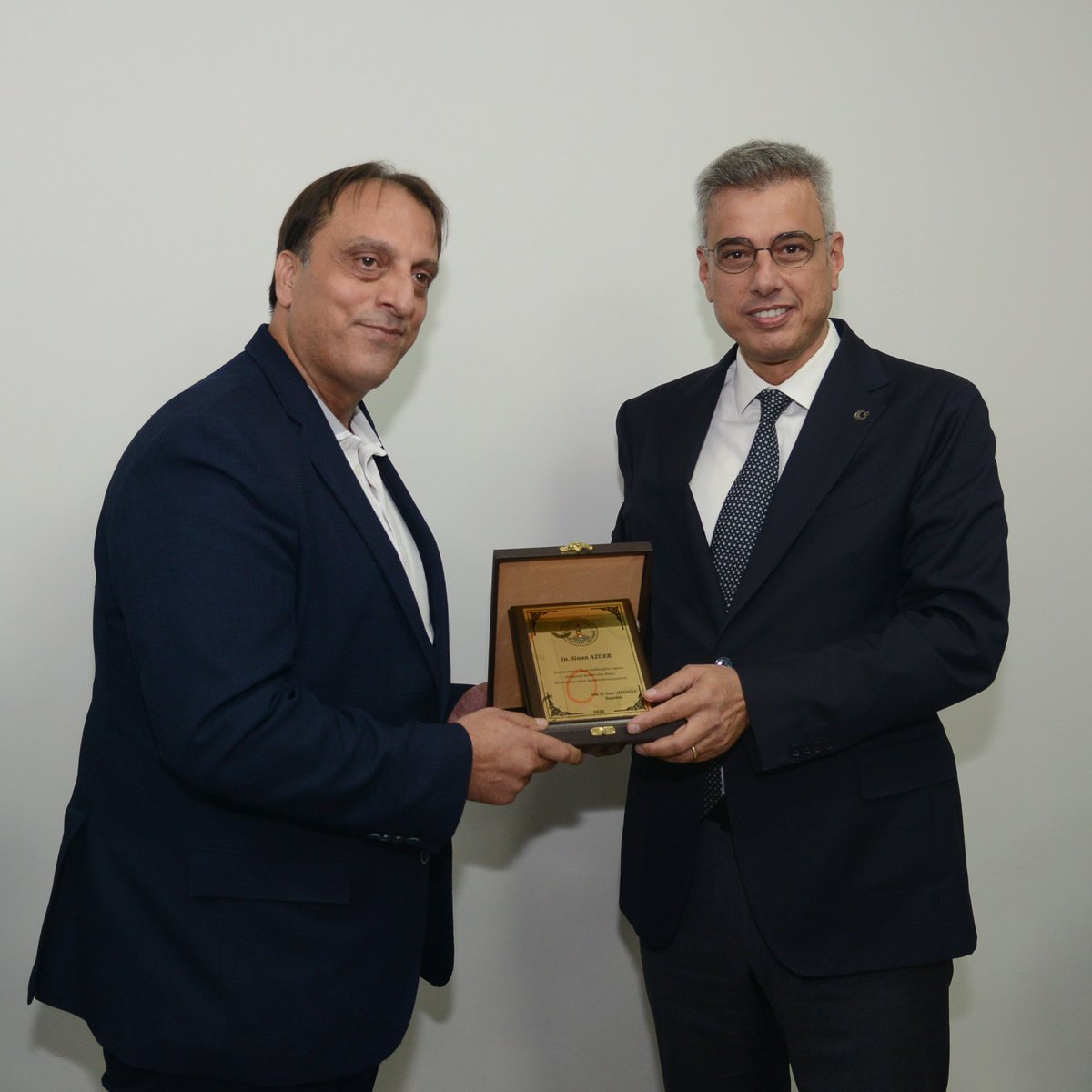 Silivri Devlet Hastanesi'nde; Mezoterapi, Ozon ve Hacamat-Kupa hizmetlerinin yer aldığı Geleneksel ve Tamamlayıcı Tıp Ünitesi açılışı, İl Sağlık Müdürümüz Prof.Dr.Kemal Memişoğlu, siyasi parti milletvekilleri ve yeni yapılan ünitemizin bağışçılarının katılımlarıyla gerçekleşti.