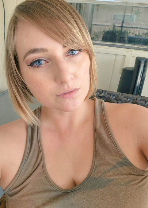 Happy #friskyfriday Babe!! 😈&hearts;️ Did you miss me? I am Ready to have fun.... Are you ready? See the #NSFW<a href="/tag/friskyfriday"class="tags">#friskyfriday</a><a href="/tag/nsfw"class="tags"><span>#nsfw</span></a>