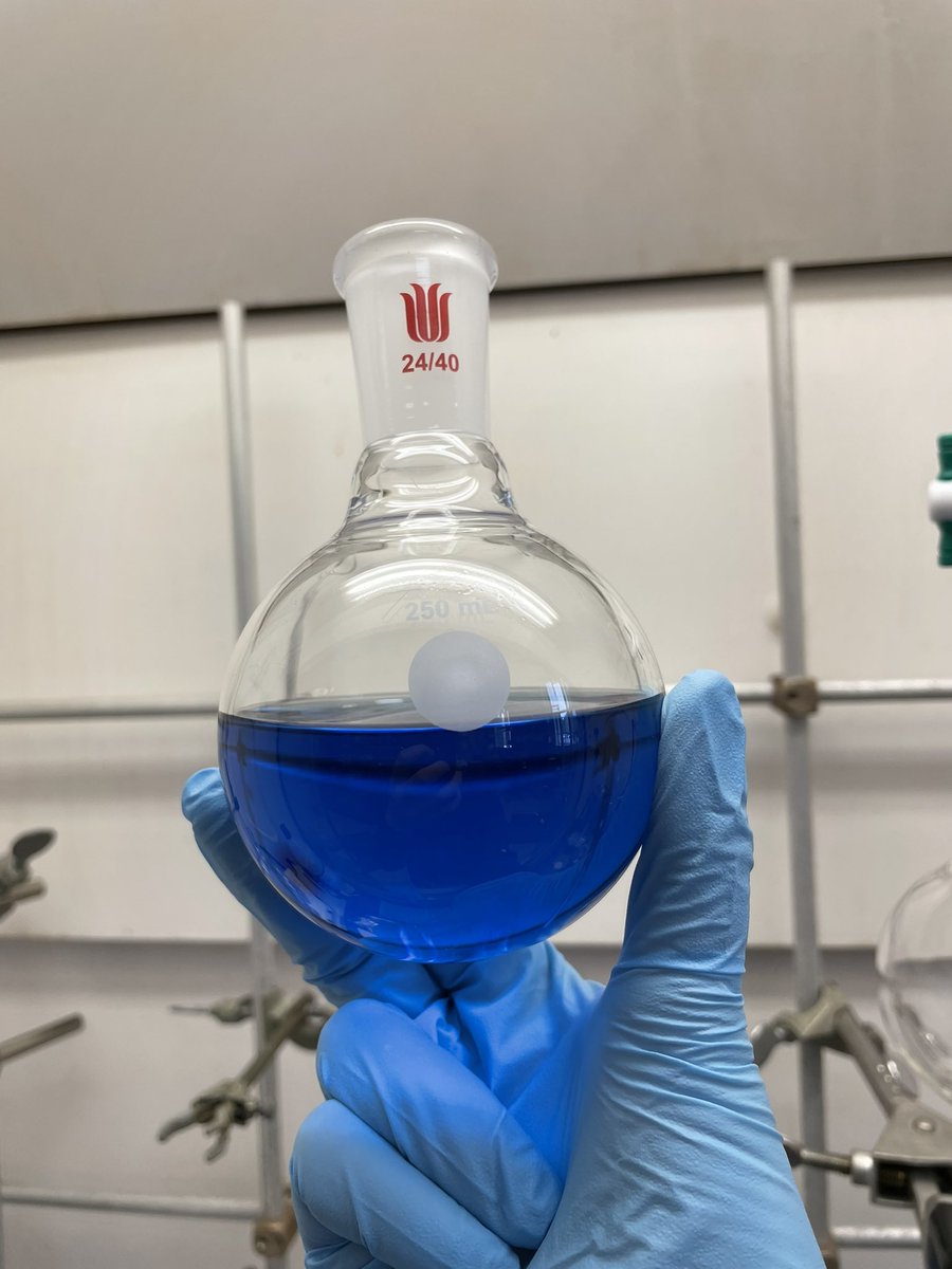 TodayInTheLab's tweet photo. Last week, I purified some blue, and today I’m running the prettiest NMR samples 💙 Anybody out there running prettier NMRs today? I don’t think so! #RealTimeChem #ChemTwitter #colorfulchem https://t.co/lyk3ISremD