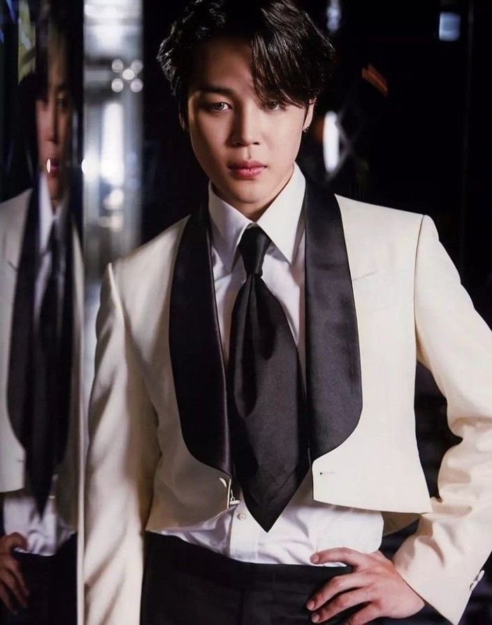 Seohr_'s tweet photo. — • 모든 순간들이 영원이 돼 • —
• #NWSEaglesGala • #44YearsPhoenide • https://t.co/RTqGfu6IwD