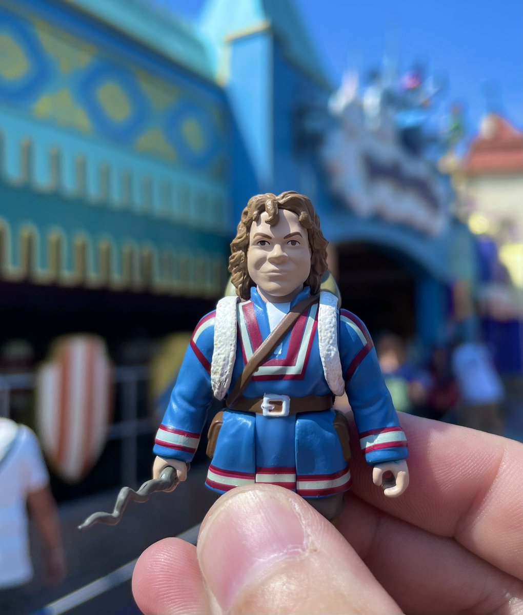 VeebsToys's tweet photo. Okay, #whereswillow?
#WaltDisneyWorld #willow #super7 https://t.co/SqXEay6HGc