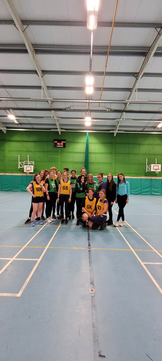 Great turnout at staff vs students Netball tonight! 
Excellent effort by all also a big thanks to ex pupil Ciara coming to make up teams!
Staff won again 💪🏽
#succeedingtogether